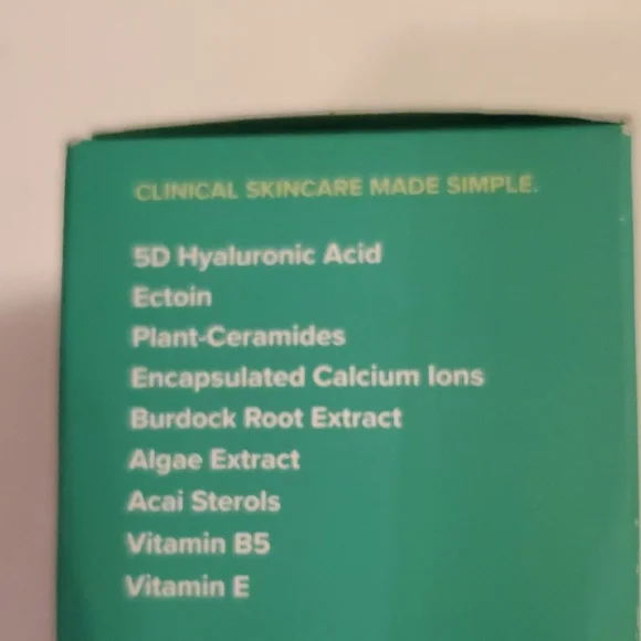 Plump Hyaluronic Serum - Green - Picture 5 of 8